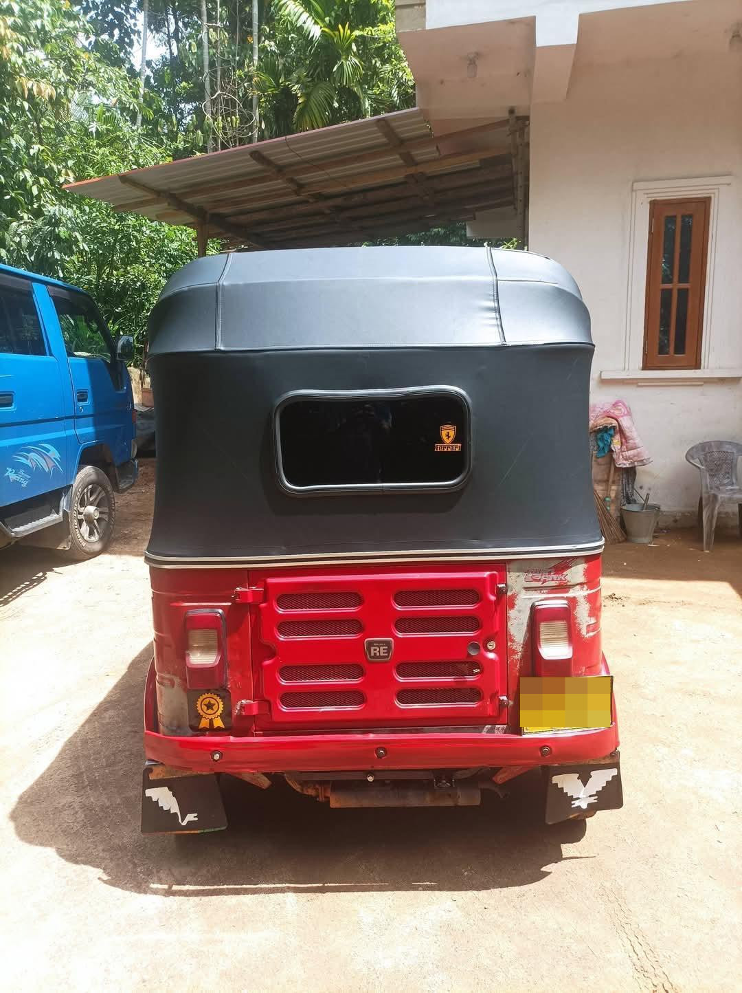 Bajaj Three Wheel 2016 - භාවිතා කරන ලද ත්‍රිරෝද රථය sale in Sri Lanka - patpat.lk