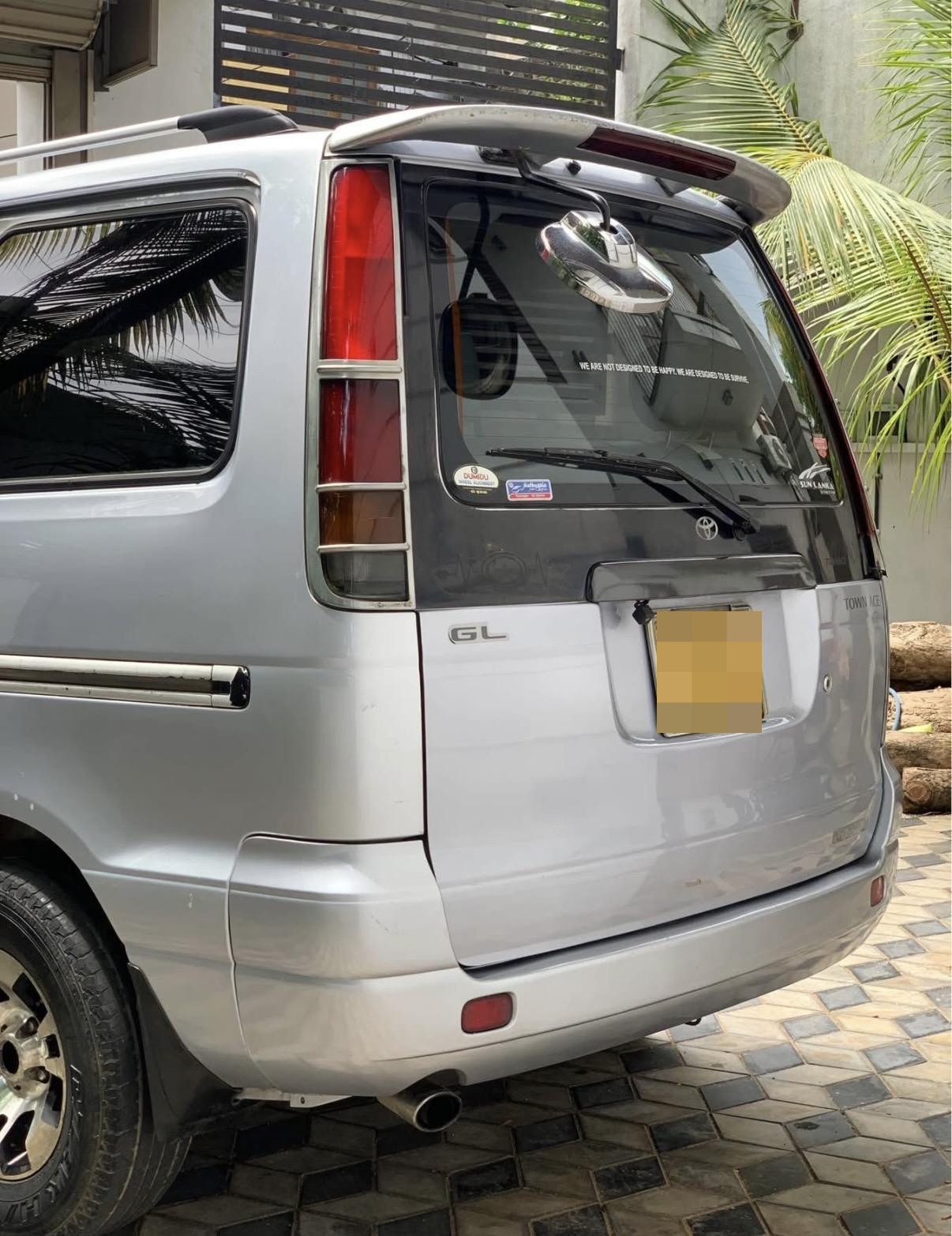 Toyota TownAce 1998 - பயன்படுத்தப்பட்டது வேன் sale in Sri Lanka - patpat.lk