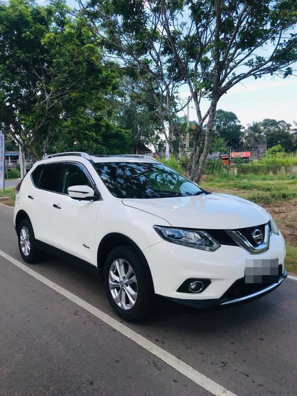 Nissan X Trail 2016 - Used SUV sale in Sri Lanka - patpat.lk