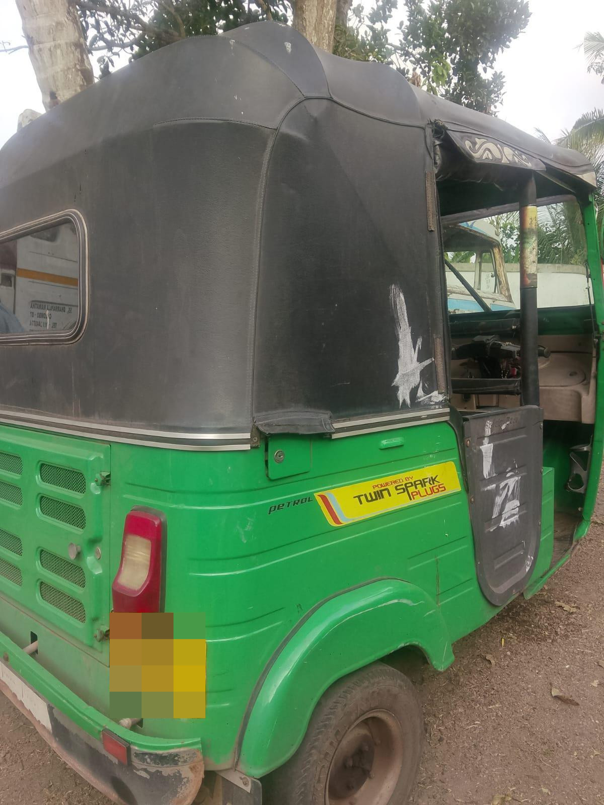 Bajaj Three Wheel 2015 - பயன்படுத்தப்பட்டது முச்சக்கர வண்டி sale in Sri Lanka - patpat.lk