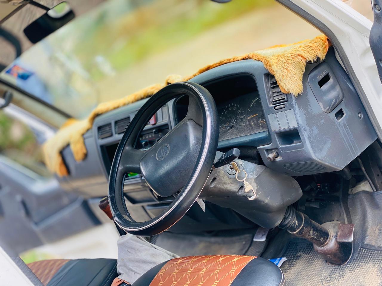 Toyota Dyna 2004 - භාවිතා කරන ලද ට්‍රක් රථය sale in Sri Lanka - patpat.lk