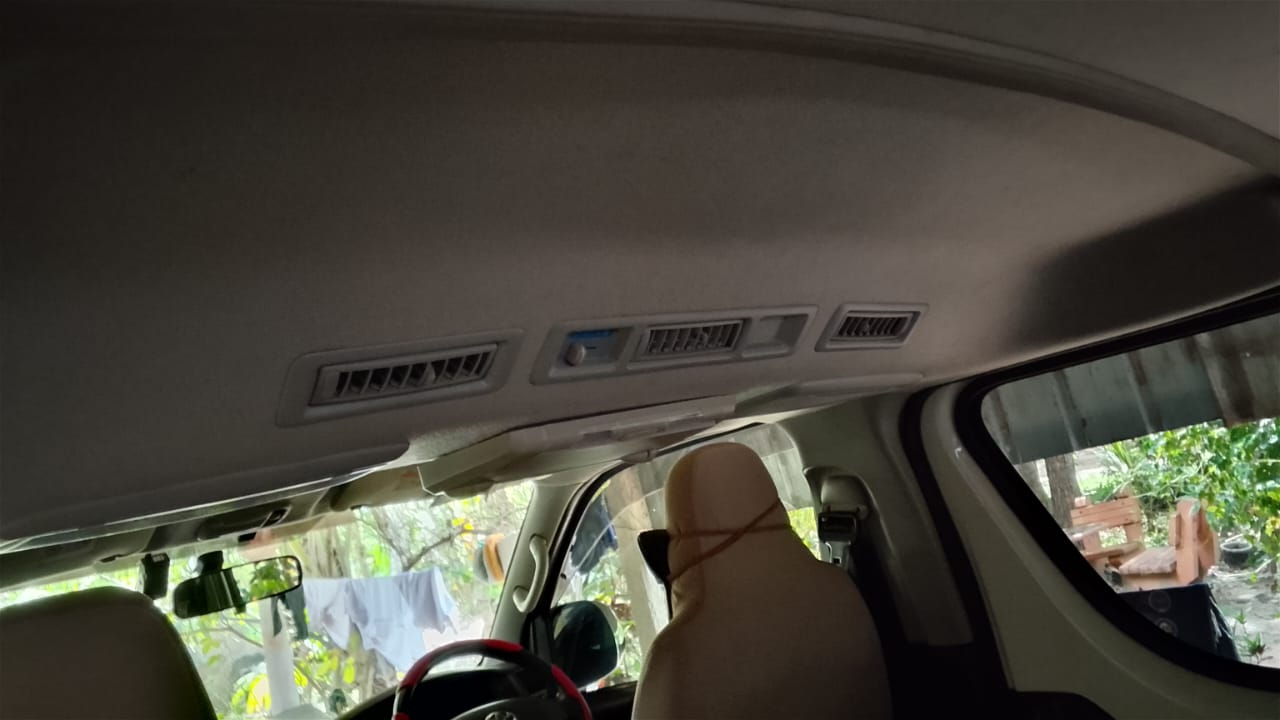 Toyota Hiace 2017 - பயன்படுத்தப்பட்டது வேன் sale in Sri Lanka - patpat.lk