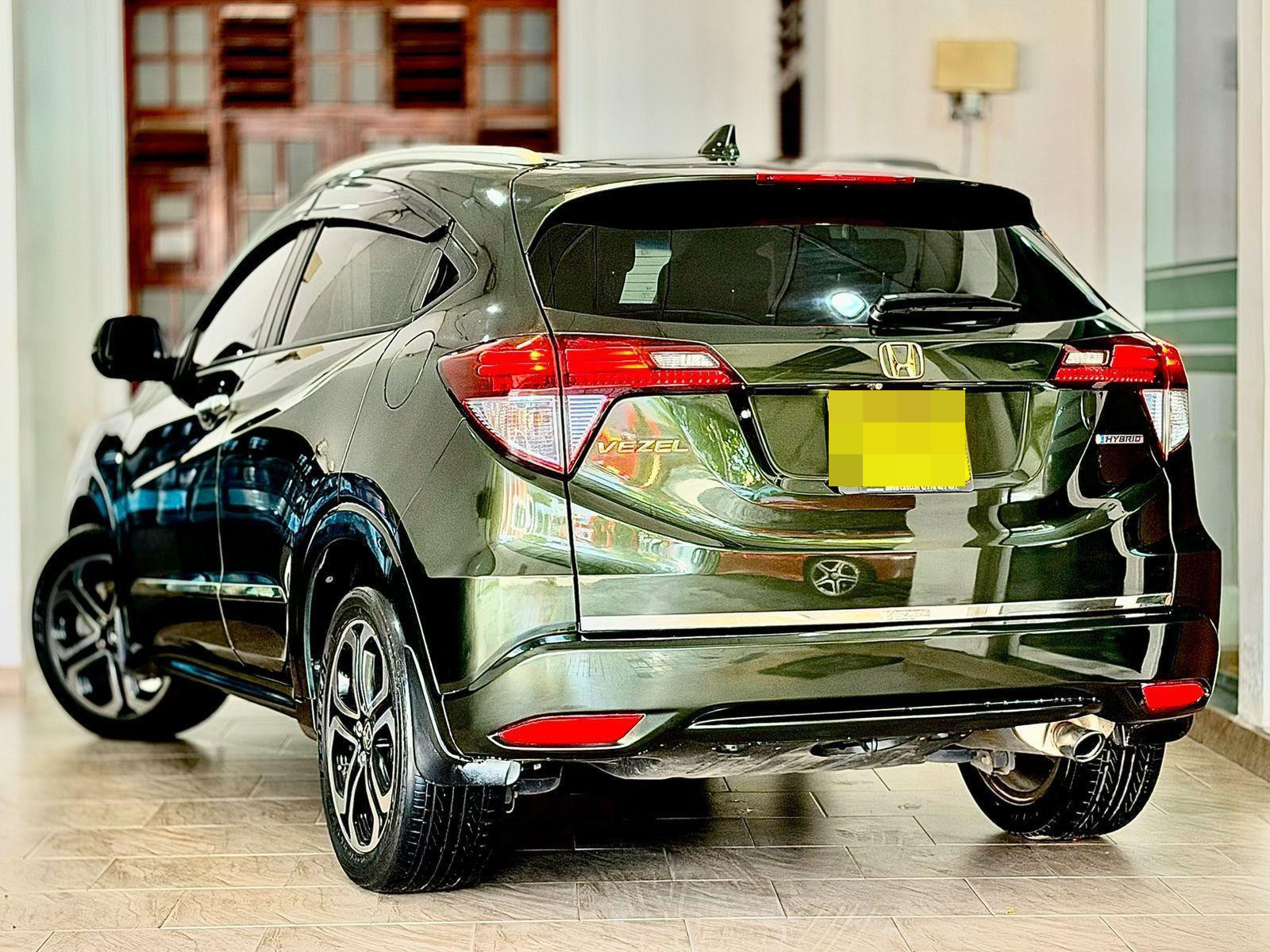 Honda Vezel 2015 - பயன்படுத்தப்பட்டது SUV sale in Sri Lanka - patpat.lk