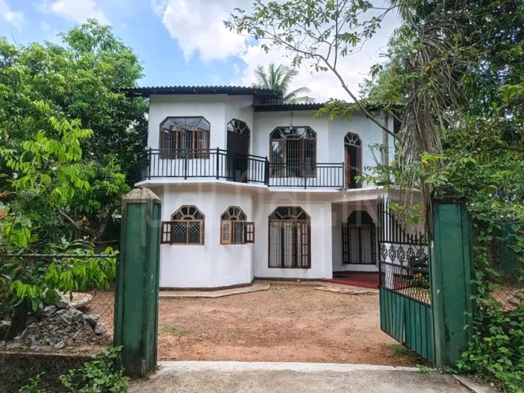 House for Sale in Nittambuwa