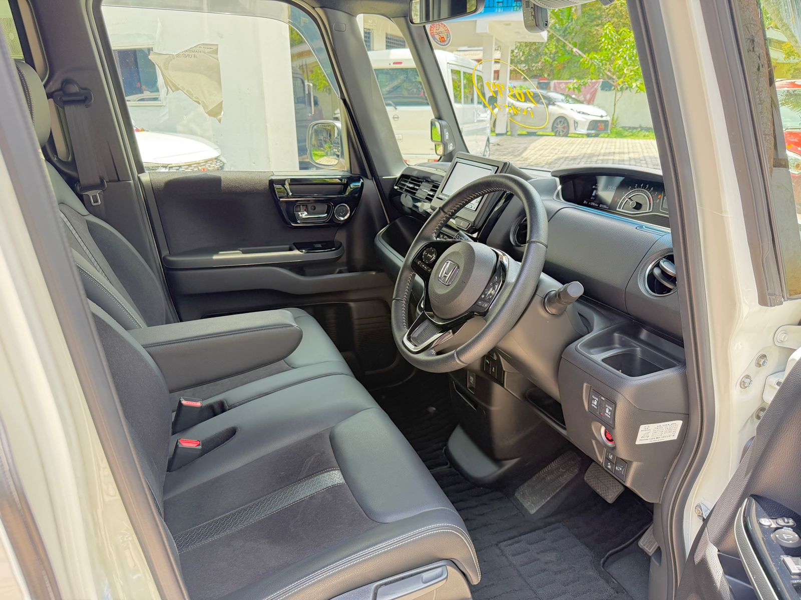 Honda N BOX 2023 - Reconditioned Car sale in Sri Lanka - patpat.lk