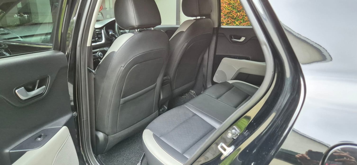 KIA Stonic 2019 - Used SUV sale in Sri Lanka - patpat.lk