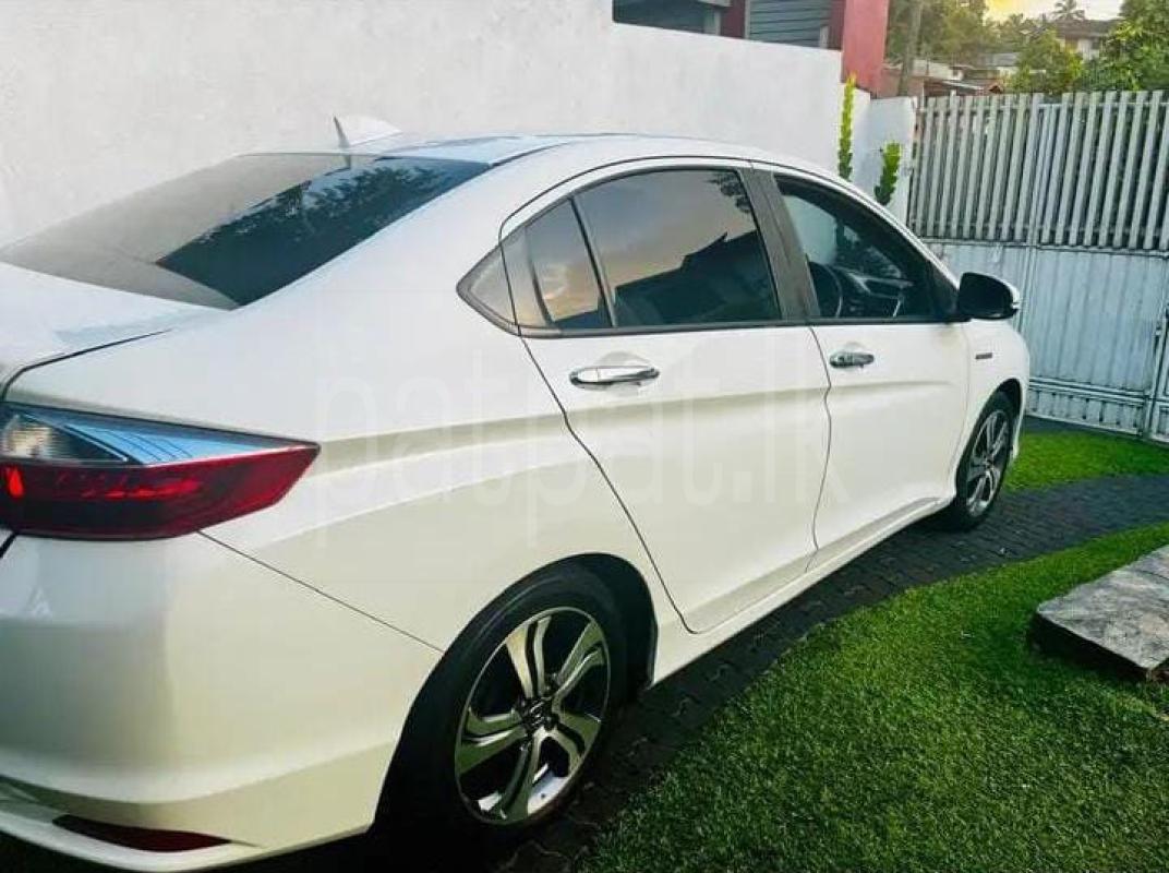 Honda Grace 2016 - Used Car sale in Sri Lanka - patpat.lk
