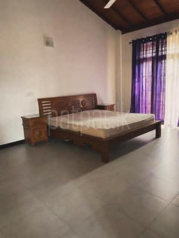 House for Sale in Talawatugoda