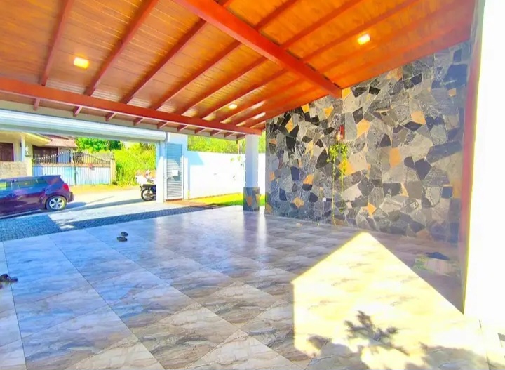 House for Sale in Athurugiriya