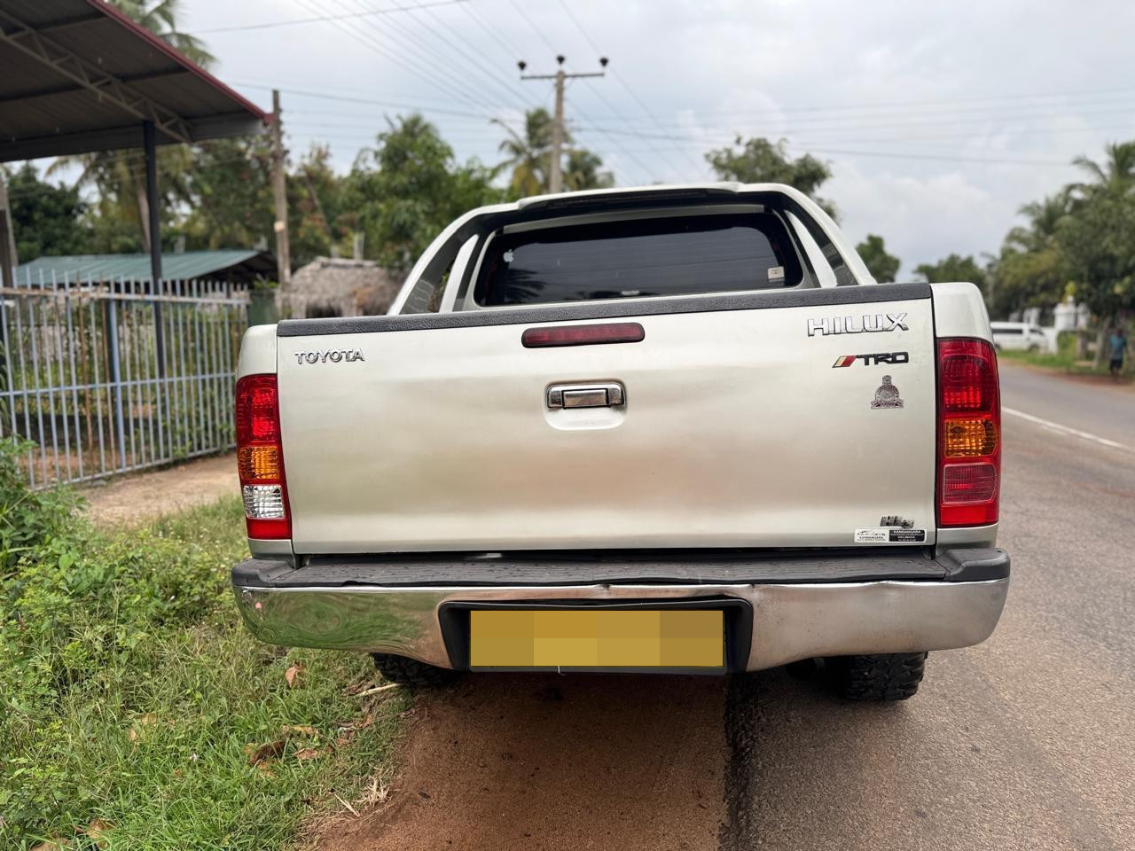 Toyota Hilux 2008 - பயன்படுத்தப்பட்டது சரக்கு போக்குவரத்து sale in Sri Lanka - patpat.lk