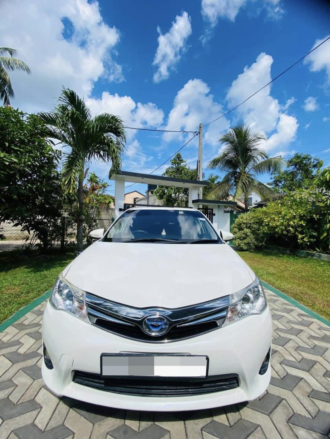 Toyota Axio 2014 - Used Car sale in Sri Lanka - patpat.lk