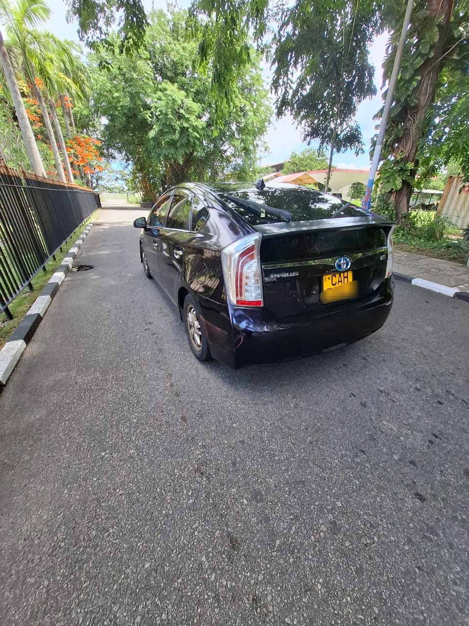Toyota Prius 2013 - பயன்படுத்தப்பட்டது கார் sale in Sri Lanka - patpat.lk