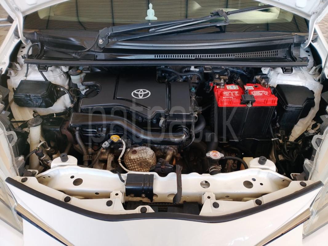Toyota Vitz 2018 - பயன்படுத்தப்பட்டது கார் sale in Sri Lanka - patpat.lk