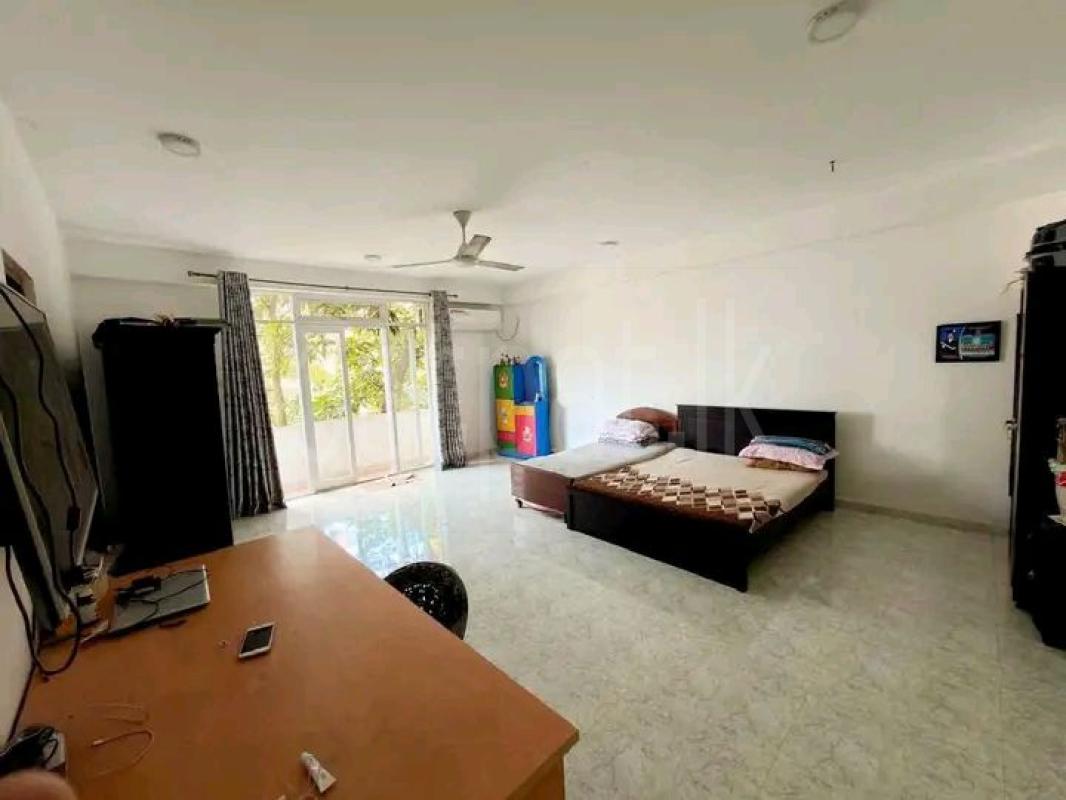 Unfurnished Apartment for Sale in Narahenpita (Colombo 05)