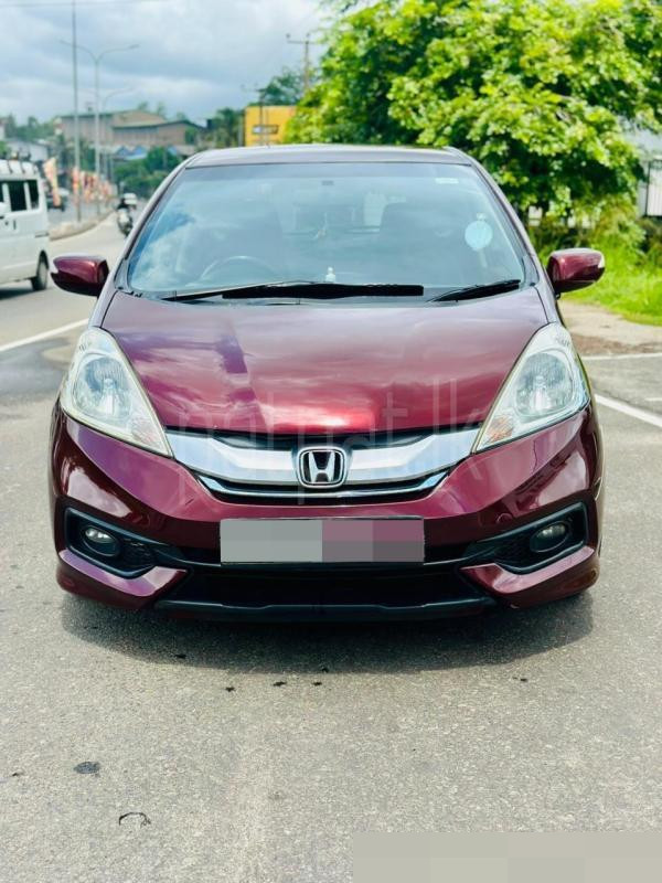 Honda FIT SHUTTLE 2014 - භාවිතා කරන ලද කාර් sale in Sri Lanka - patpat.lk
