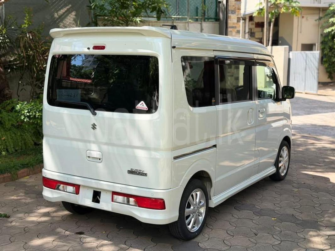 Advertisement image 3