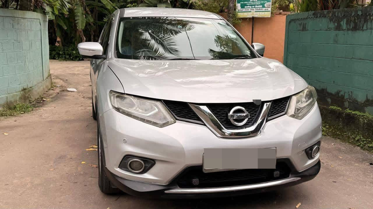 Nissan X Trail 2016 - பயன்படுத்தப்பட்டது SUV sale in Sri Lanka - patpat.lk