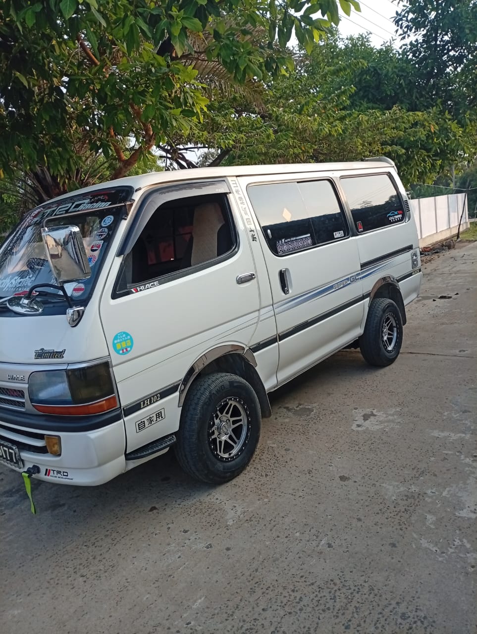 Toyota Hiace 1996 - Used Van sale in Sri Lanka - patpat.lk