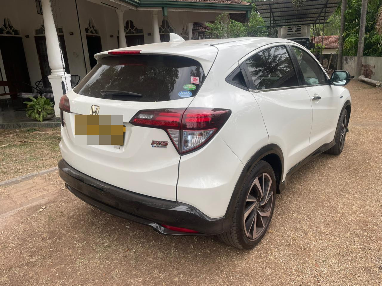 Honda Vezel 2017 - பயன்படுத்தப்பட்டது SUV sale in Sri Lanka - patpat.lk