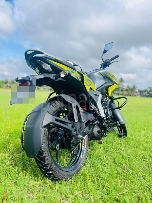 Bajaj Pulsar 2025 - பயன்படுத்தப்பட்டது பைக் sale in Sri Lanka - patpat.lk