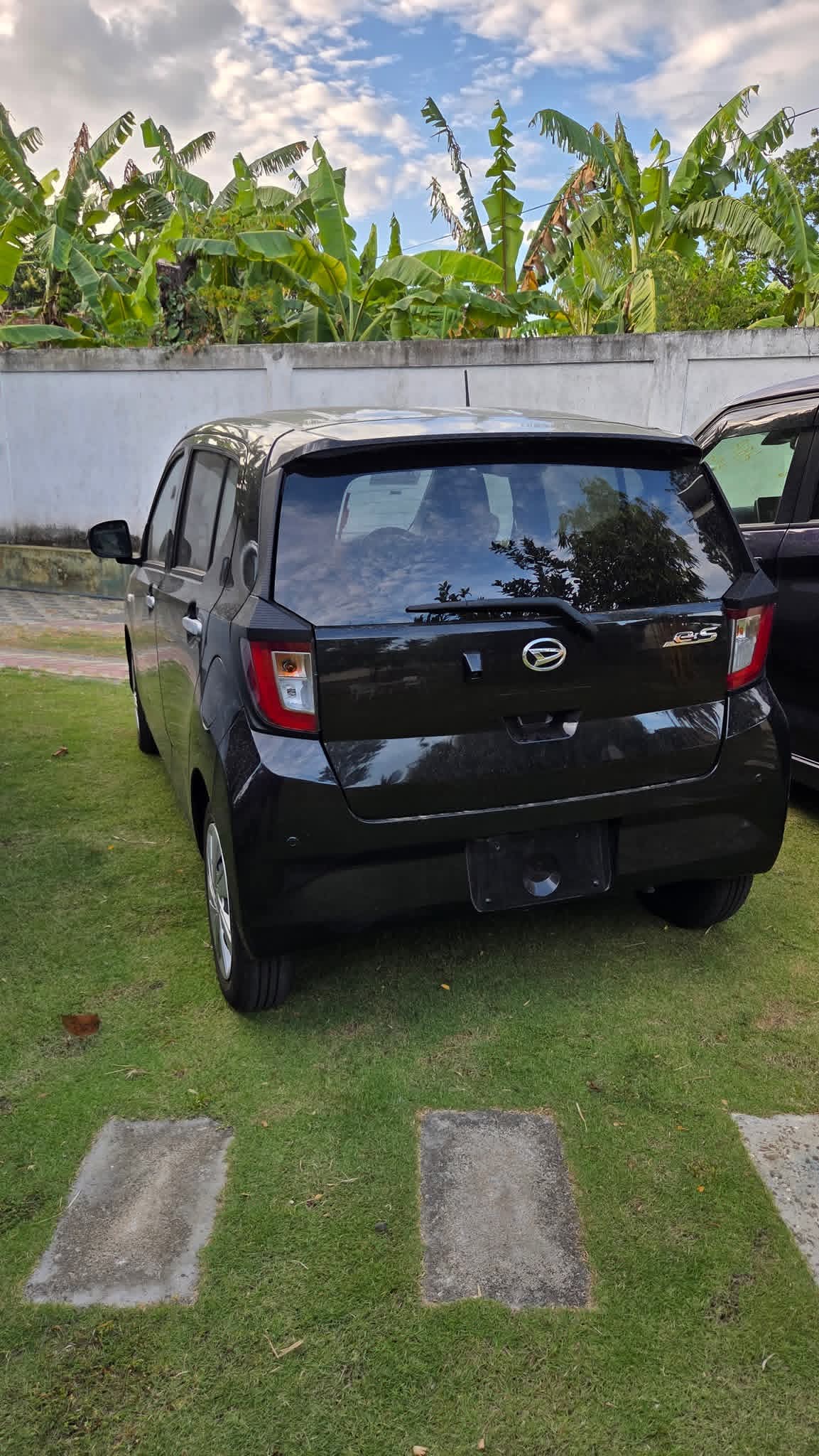 Daihatsu Mira 2023 - භාවිතා කරන ලද කාර් sale in Sri Lanka - patpat.lk
