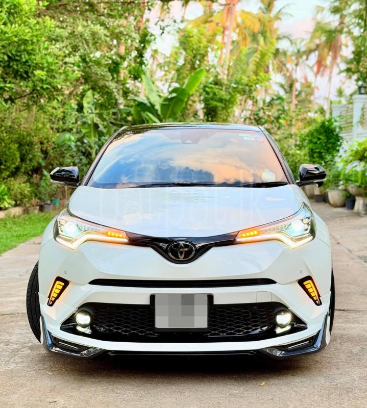 Toyota CHR 2018 - பயன்படுத்தப்பட்டது SUV sale in Sri Lanka - patpat.lk