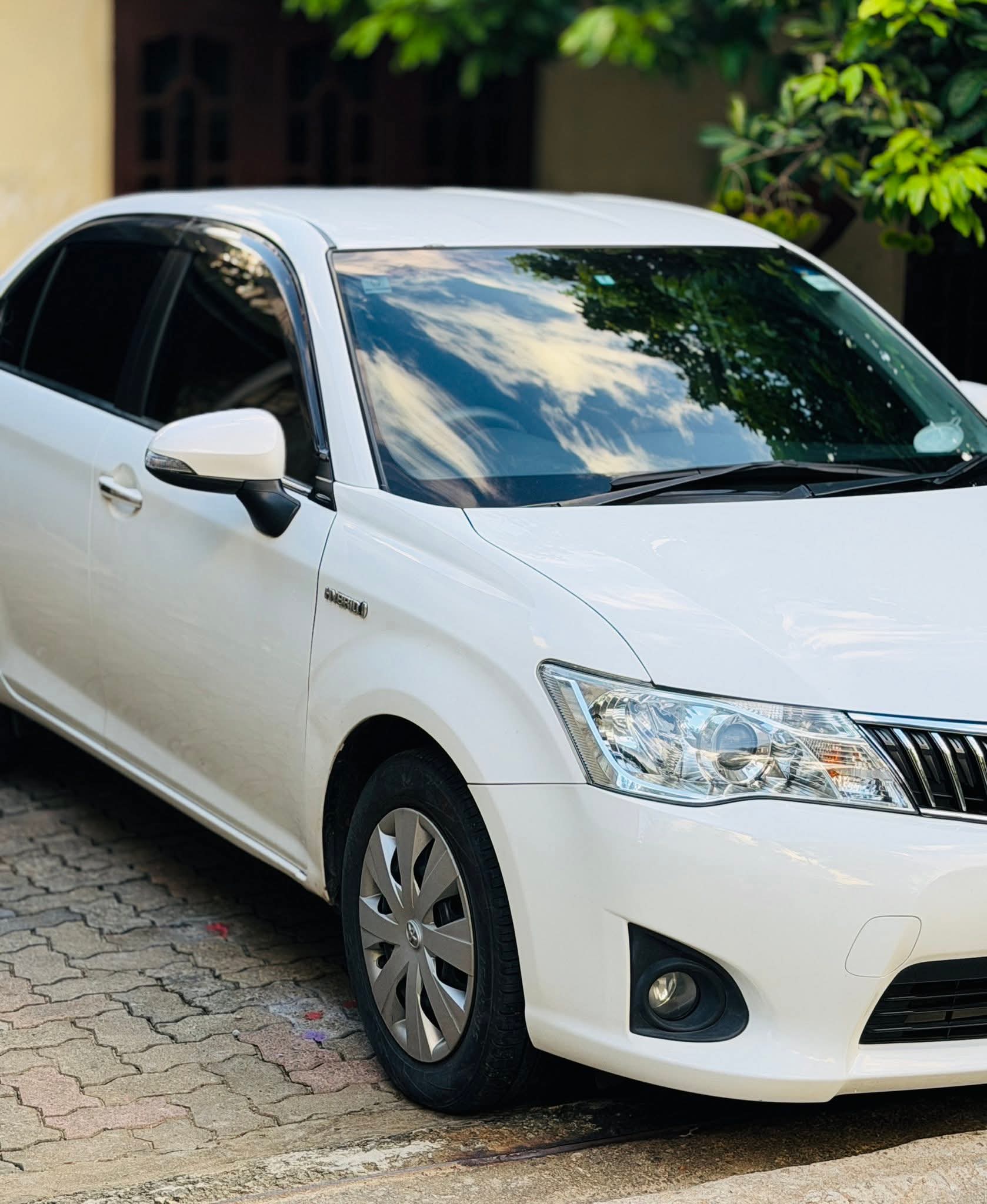 Toyota Axio 2014 - பயன்படுத்தப்பட்டது கார் sale in Sri Lanka - patpat.lk