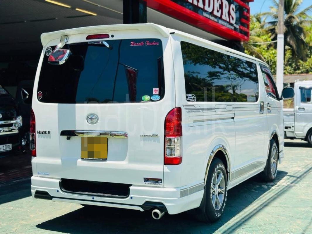 Toyota Hiace 2006 - Used Van sale in Sri Lanka - patpat.lk