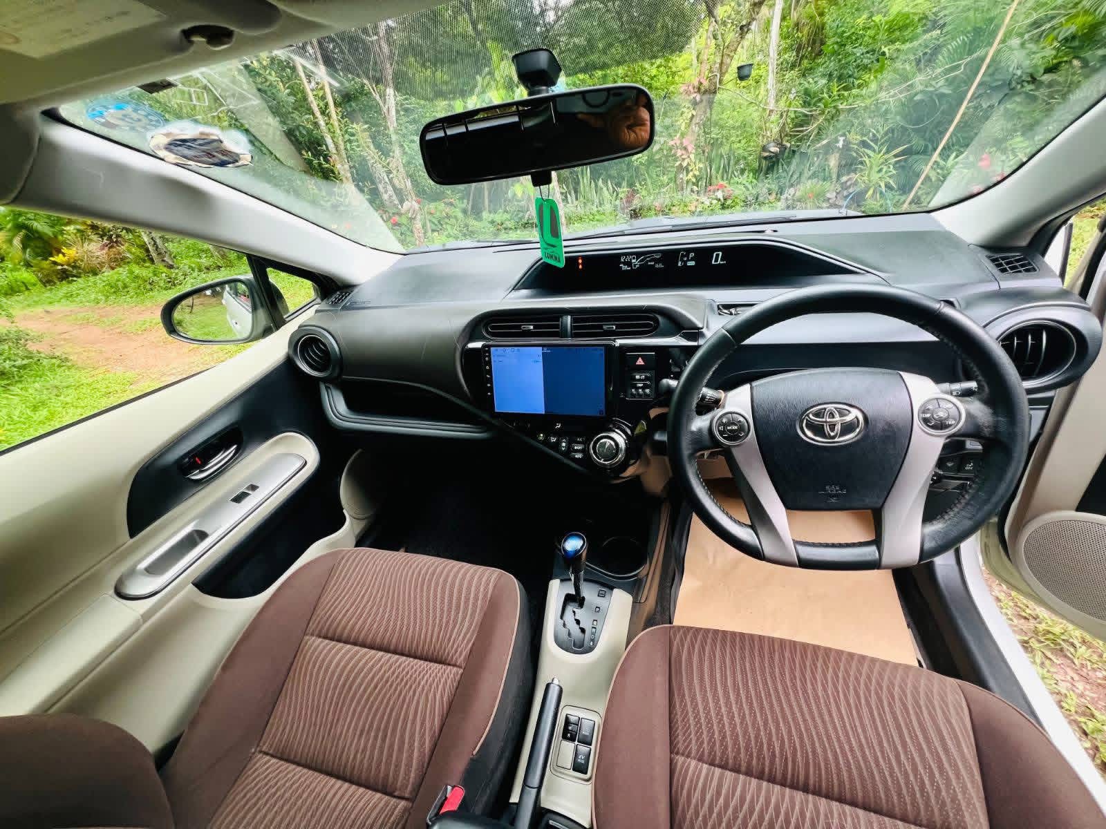 Toyota Aqua 2013 - மறுசீரமைக்கப்பட்டது கார் sale in Sri Lanka - patpat.lk