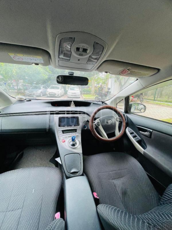 Toyota Prius 2013 - Used Car sale in Sri Lanka - patpat.lk