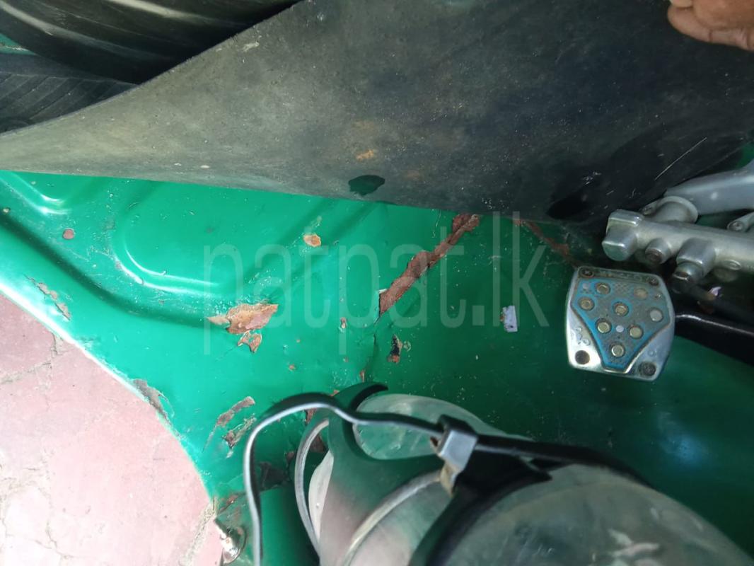 Bajaj 4 stroke 2015 - பயன்படுத்தப்பட்டது முச்சக்கர வண்டி sale in Sri Lanka - patpat.lk