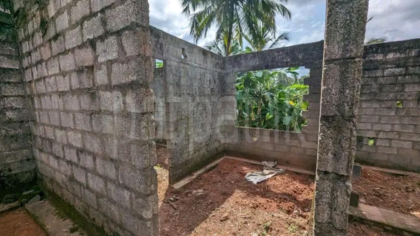 Commercial Land for Sale in Nittambuwa