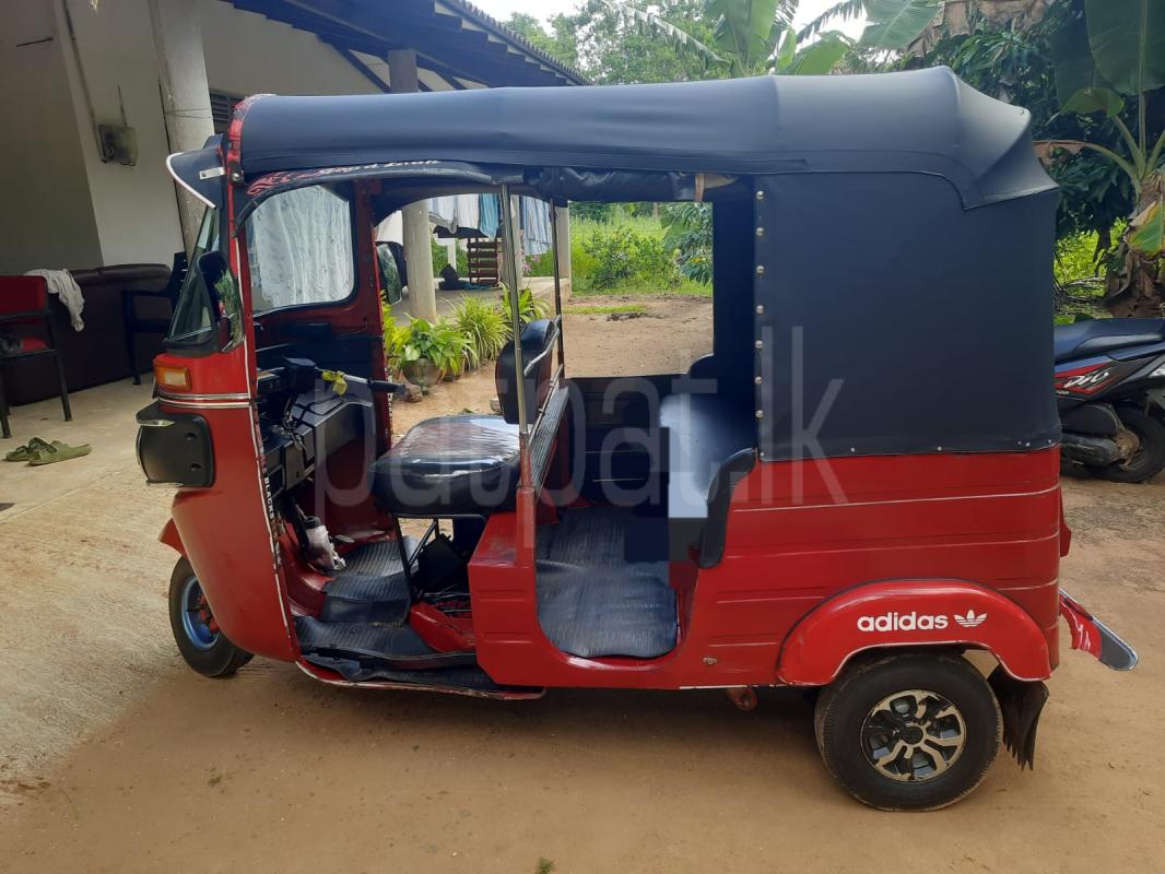 Bajaj 4 stroke 2015 - பயன்படுத்தப்பட்டது முச்சக்கர வண்டி sale in Sri Lanka - patpat.lk