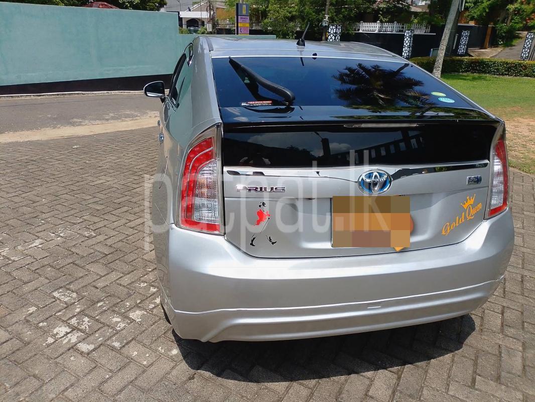 Toyota Prius 2014 - பயன்படுத்தப்பட்டது கார் sale in Sri Lanka - patpat.lk