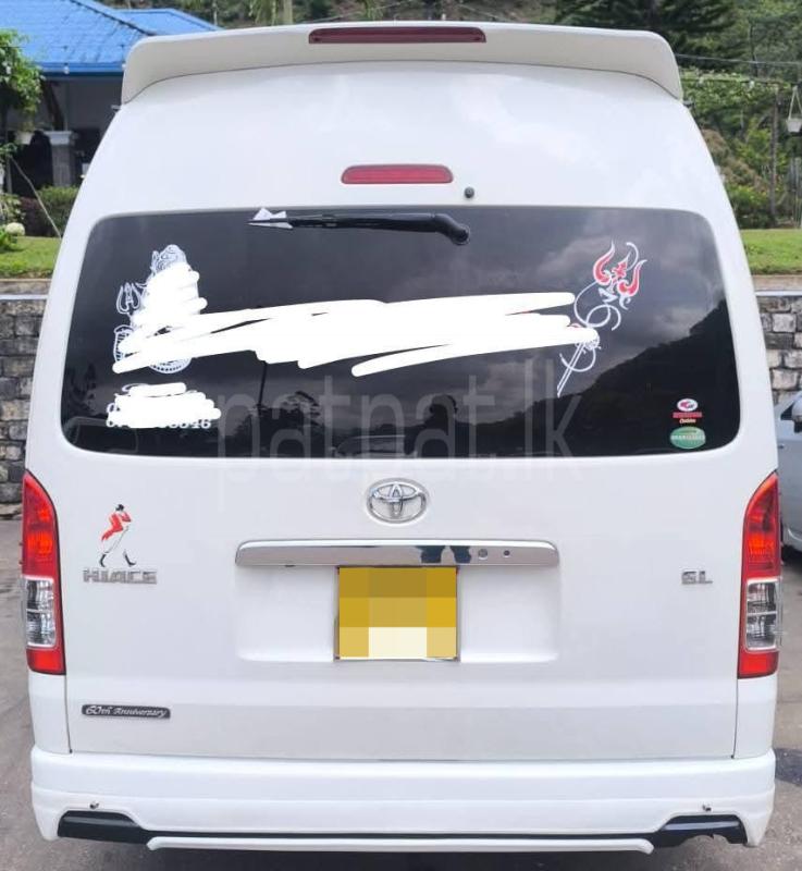 Toyota Hiace 2016 - பயன்படுத்தப்பட்டது வேன் sale in Sri Lanka - patpat.lk