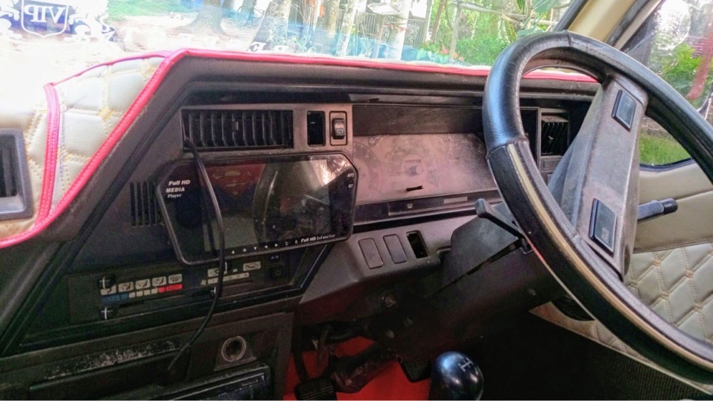 Nissan Caravan 1996 - பயன்படுத்தப்பட்டது வேன் sale in Sri Lanka - patpat.lk