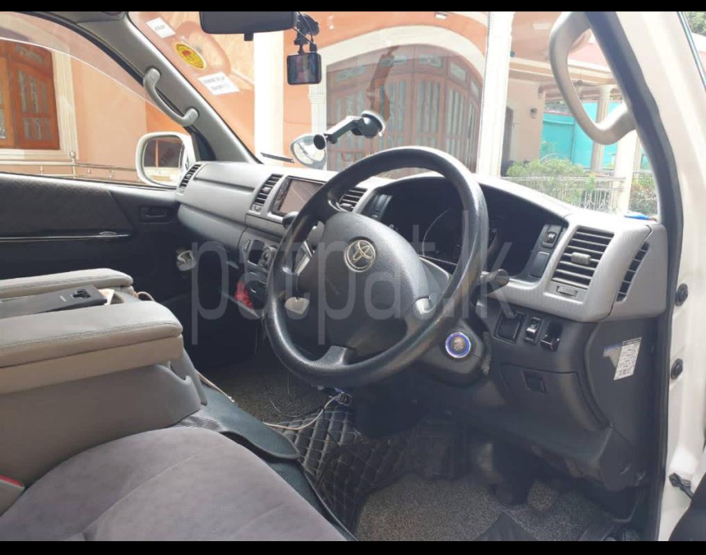 Toyota Hiace 2012 - பயன்படுத்தப்பட்டது வேன் sale in Sri Lanka - patpat.lk