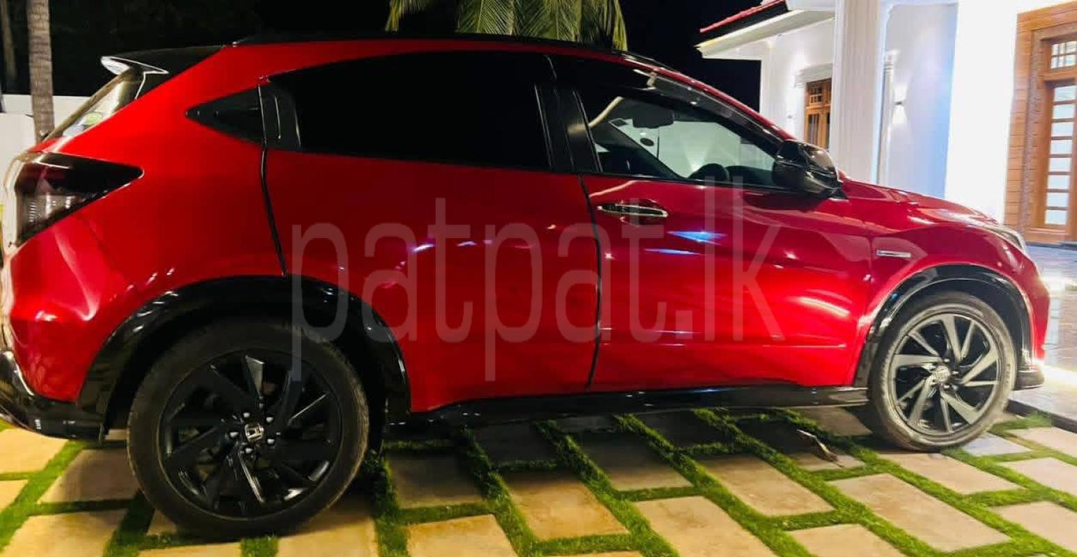 Honda Vezel 2016 - பயன்படுத்தப்பட்டது SUV sale in Sri Lanka - patpat.lk