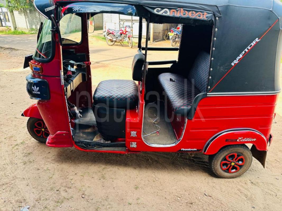 Bajaj Three Wheel 2017 - பயன்படுத்தப்பட்டது முச்சக்கர வண்டி sale in Sri Lanka - patpat.lk