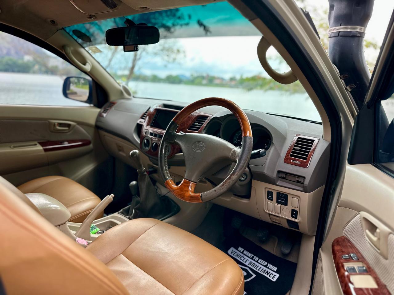 Toyota Hilux 2013 - Used Pick-up  sale in Sri Lanka - patpat.lk