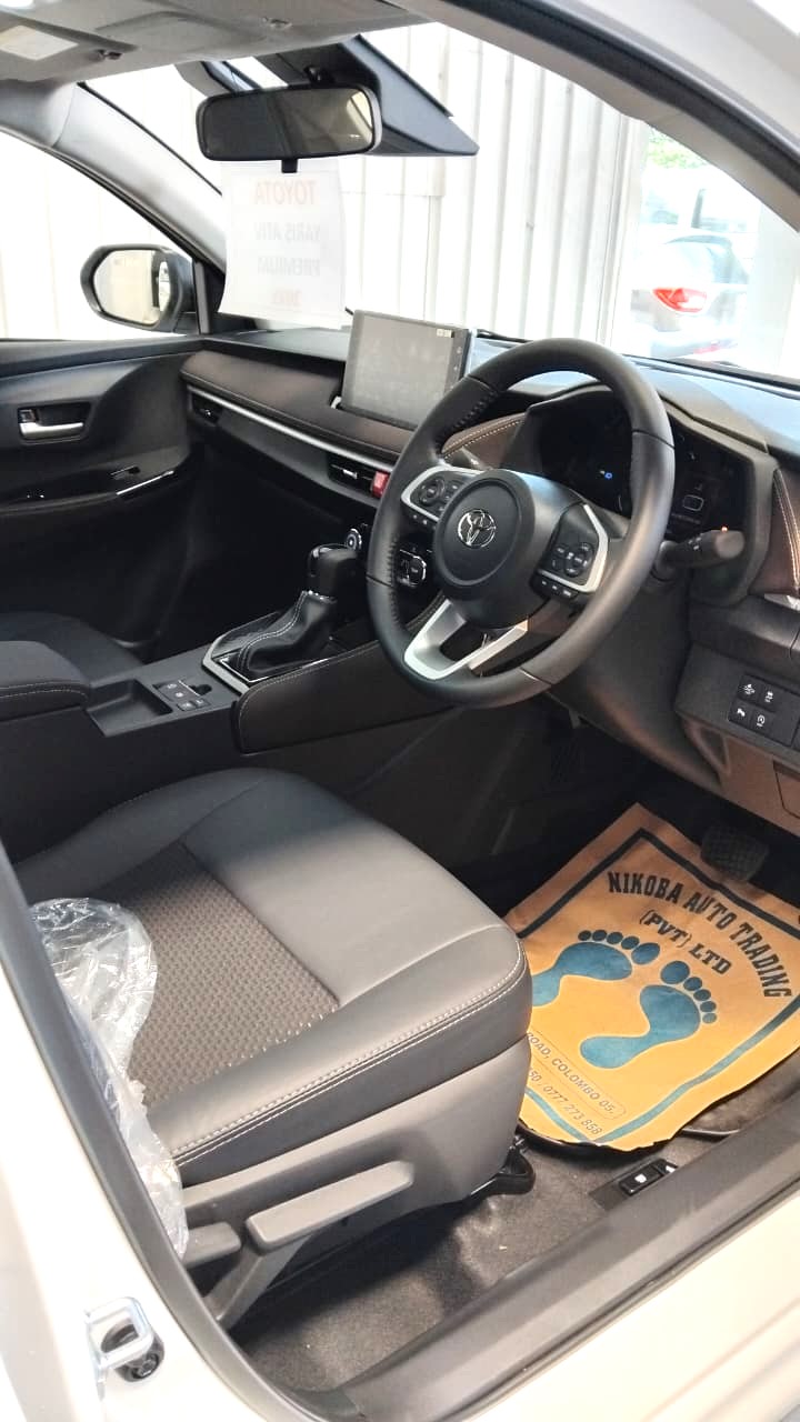 Toyota Yaris Ativ 2025 - சான்றளிக்கப்பட்டது கார் sale in Sri Lanka - patpat.lk