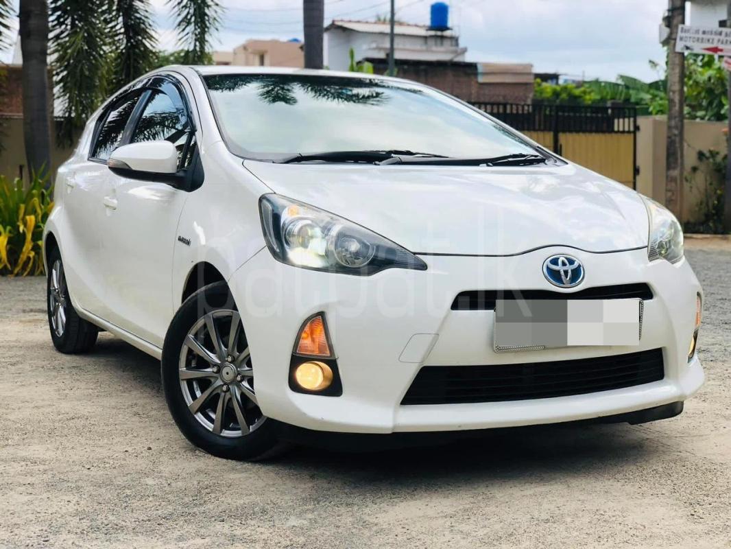 Toyota Aqua 2013 - பயன்படுத்தப்பட்டது கார் sale in Sri Lanka - patpat.lk