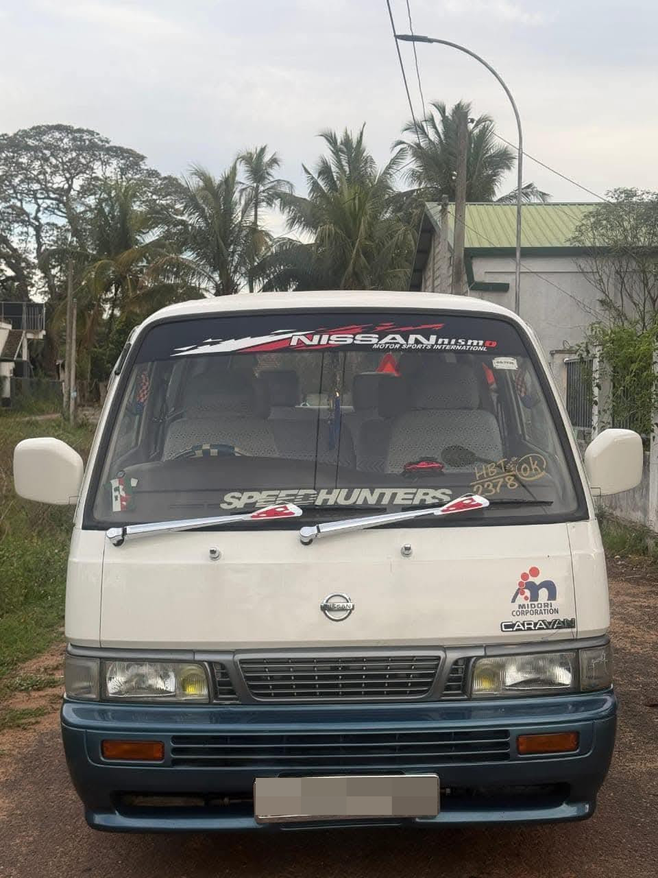 Nissan Caravan 1998 - பயன்படுத்தப்பட்டது வேன் sale in Sri Lanka - patpat.lk