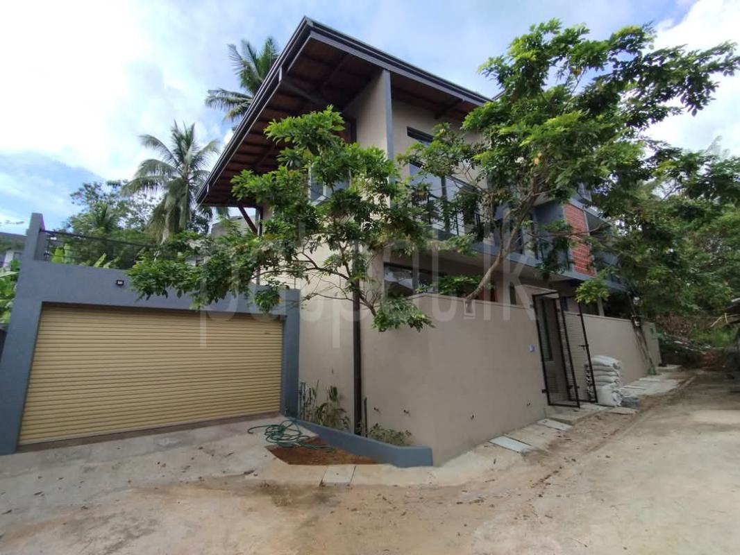 House for Sale in Talawatugoda ads-image-1