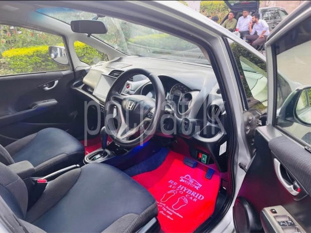 Advertisement image 3