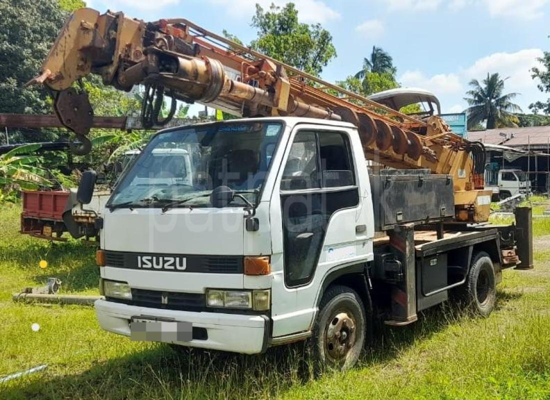 Isuzu ELF 1993 - பயன்படுத்தப்பட்டது டிரக் sale in Sri Lanka - patpat.lk