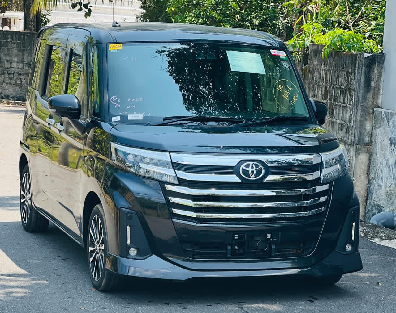 Toyota Roomy 2024 - අලුත් වෑන් රථය sale in Sri Lanka - patpat.lk