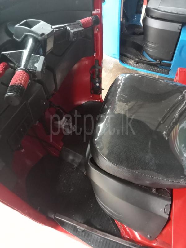 Bajaj 4 stroke 2014 - பயன்படுத்தப்பட்டது முச்சக்கர வண்டி sale in Sri Lanka - patpat.lk