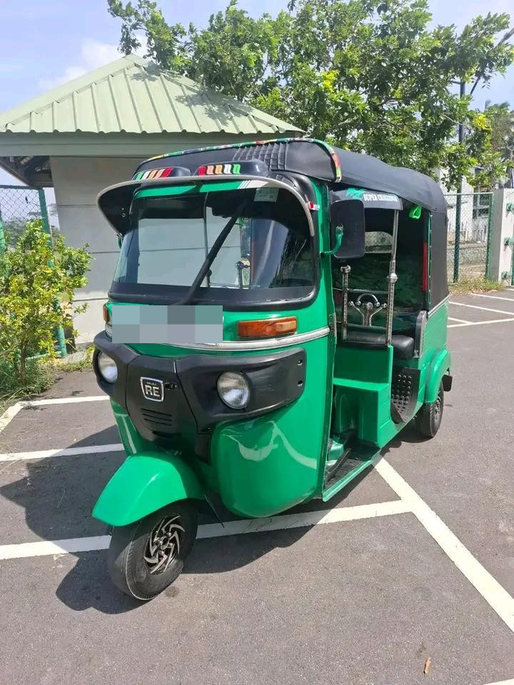 Bajaj Three Wheel 2015 - Used Three wheeler sale in Sri Lanka - patpat.lk