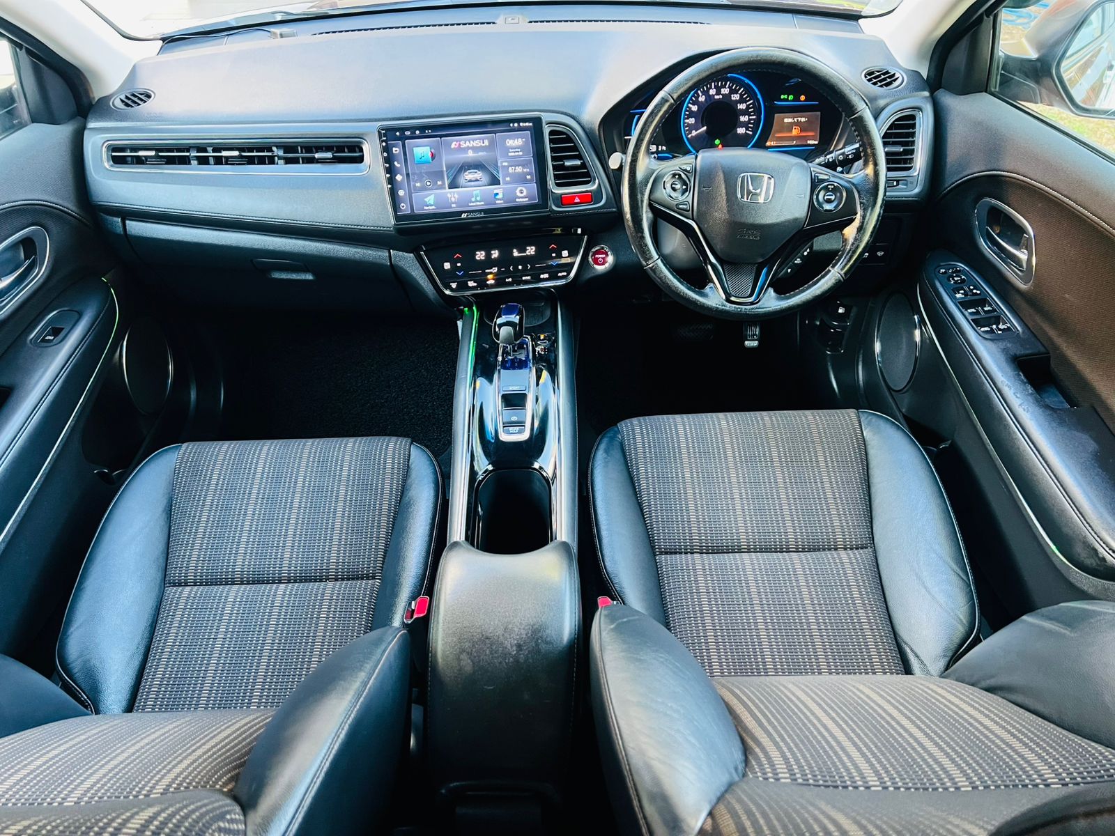 Honda Vezel 2014 - Used SUV sale in Sri Lanka - patpat.lk